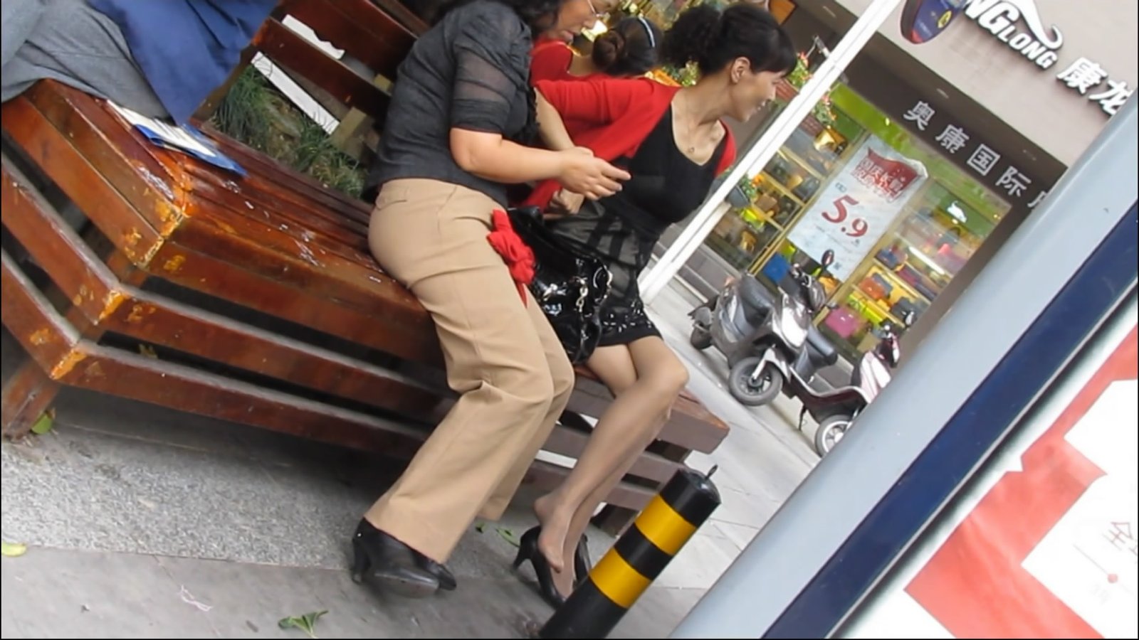 streetsnapdangl[00 03 53][20181126 232825 2]